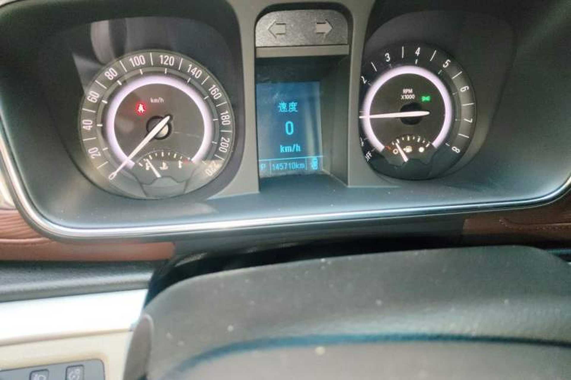 Used Buick GL8 2017 25S Luxury Version China V Standard Odometer Close Up