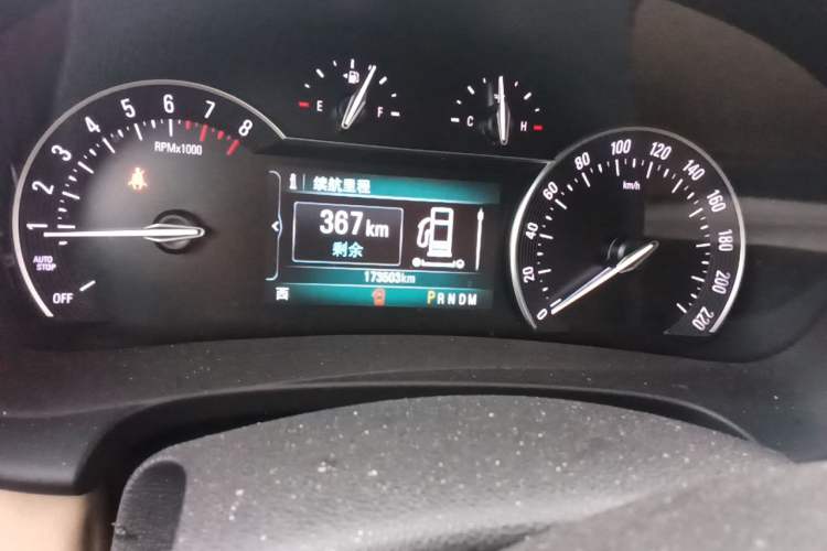 Used Buick GL8 2017 ES 28T Flagship Model China V Standard Odometer Close Up
