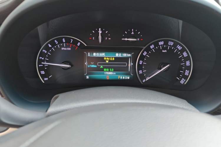 Used Buick GL8 2017 ES 28T Flagship Model China V Standard Odometer Close Up