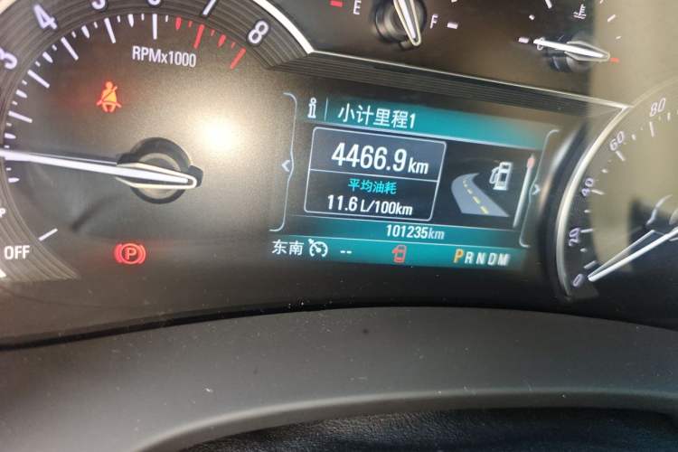 Used Buick GL8 2017 ES 28T Premium Version China V Standard Odometer Close Up