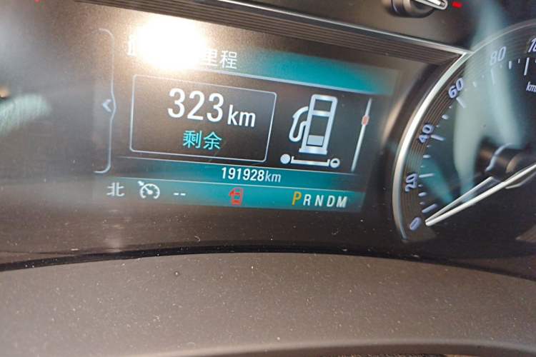 Used Buick GL8 2017 ES 28T Comfort Model China V Standard Odometer Close Up