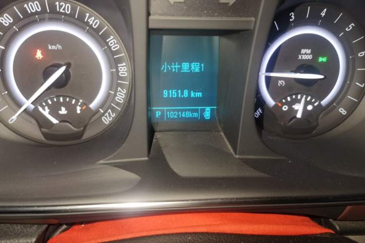 Used Buick GL8 2017 25S Comfort Version China V Standard Odometer Close Up