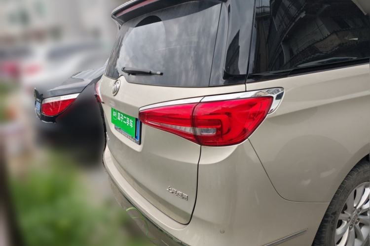 Used Buick GL8 2017 ES 28T Comfort Model China V Standard Rear