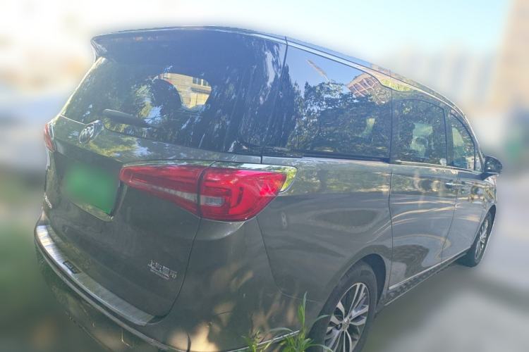 Used Buick GL8 2017 ES 28T Flagship Model China V Standard Rear Right 45 Deg