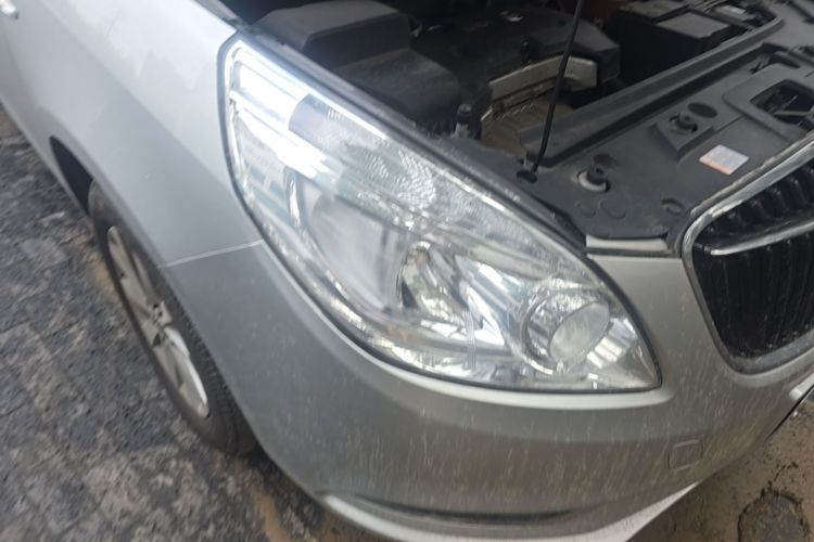 Used Buick GL8 2017 25S Comfort Version China V Standard Right Front Headlight