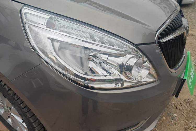 Used Buick GL8 2017 25S Comfort Version China V Standard Right Front Headlight