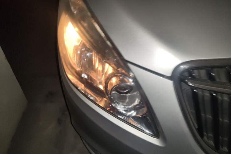 Used Buick GL8 2017 25S Luxury Version China V Standard Right Front Headlight