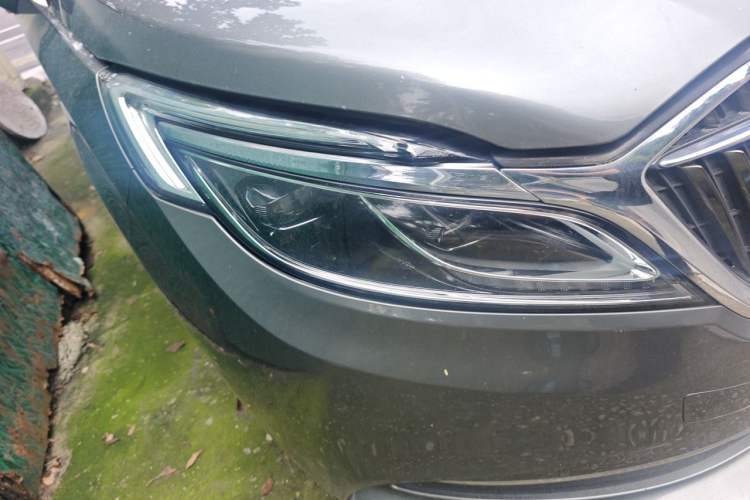 Used Buick GL8 2017 ES 28T Premium Version China V Standard Right Front Headlight