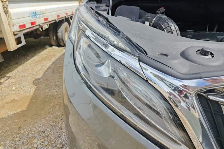 Used Buick GL8 2017 ES 28T Comfort Model China V Standard Right Front Headlight