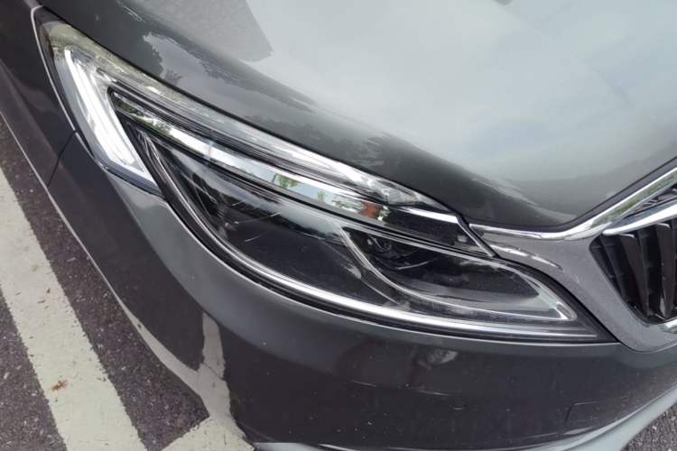 Used Buick GL8 2017 ES 28T Flagship Model China V Standard Right Front Headlight