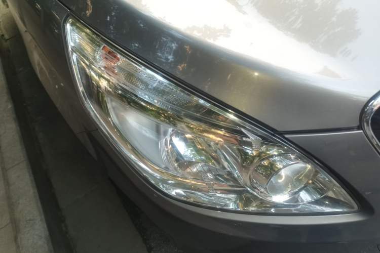Used Buick GL8 2017 25S Luxury Version China V Standard Right Front Headlight