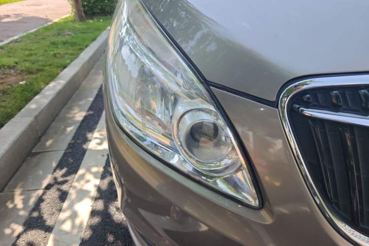 Used Buick GL8 2017 25S Luxury Version China V Standard Right Front Headlight