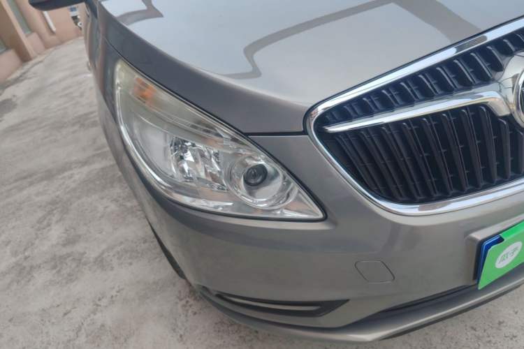Used Buick GL8 2017 25S Luxury Version China V Standard Right Front Headlight