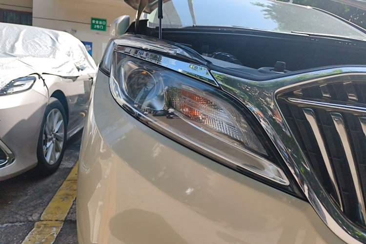 Used Buick GL8 2017 ES 28T Comfort Model China V Standard Right Front Headlight