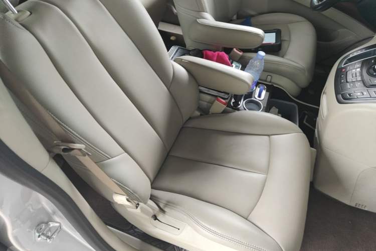 Used Buick GL8 2017 25S Comfort Version China V Standard Right Front Seat