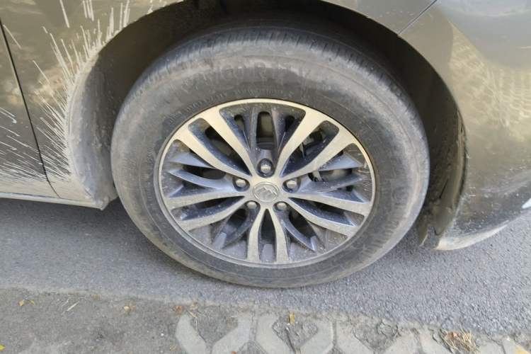 Used Buick GL8 2017 ES 28T Luxury Model China V Standard Right Front Wheel Hub