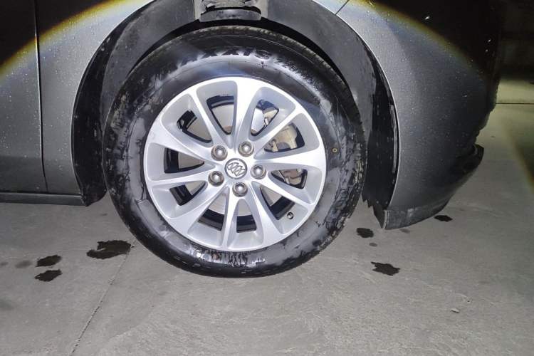 Used Buick GL8 2017 ES 28T Comfort Model China V Standard Right Front Wheel Hub