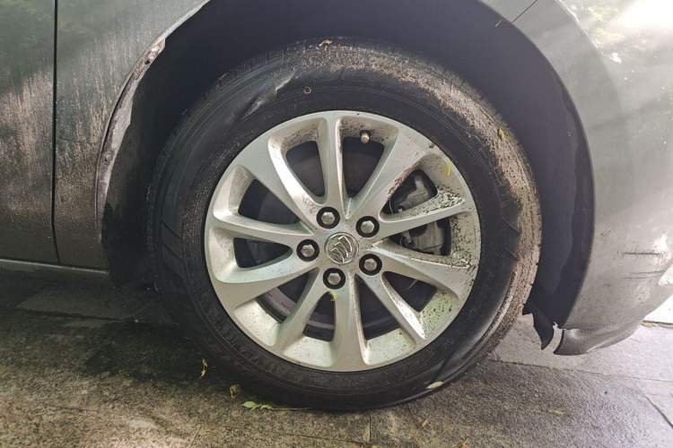 Used Buick GL8 2017 ES 28T Comfort Model China V Standard Right Front Wheel Hub