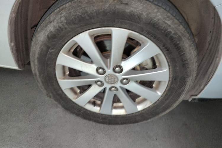 Used Buick GL8 2017 25S Prestige Version China V Standard Right Front Wheel Hub