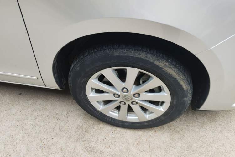Used Buick GL8 2017 25S Prestige Version China V Standard Right Front Wheel Hub