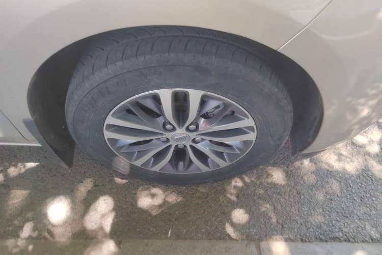 Used Buick GL8 2017 ES 28T Luxury Model China V Standard Right Front Wheel Hub