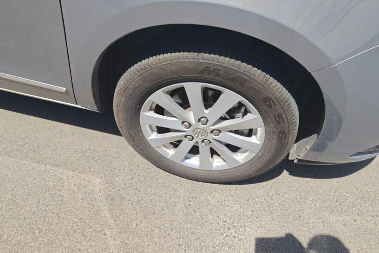 Used Buick GL8 2017 25S Prestige Version China V Standard Right Front Wheel Hub