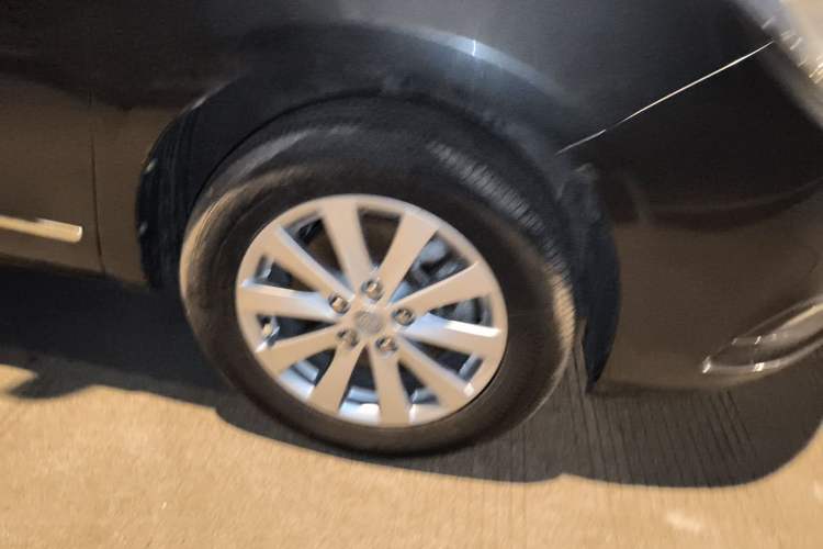 Used Buick GL8 2017 25S Luxury Version China V Standard Right Front Wheel Hub