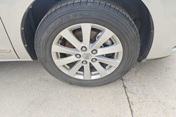 Used Buick GL8 2017 25S Luxury Version China V Standard Right Front Wheel Hub