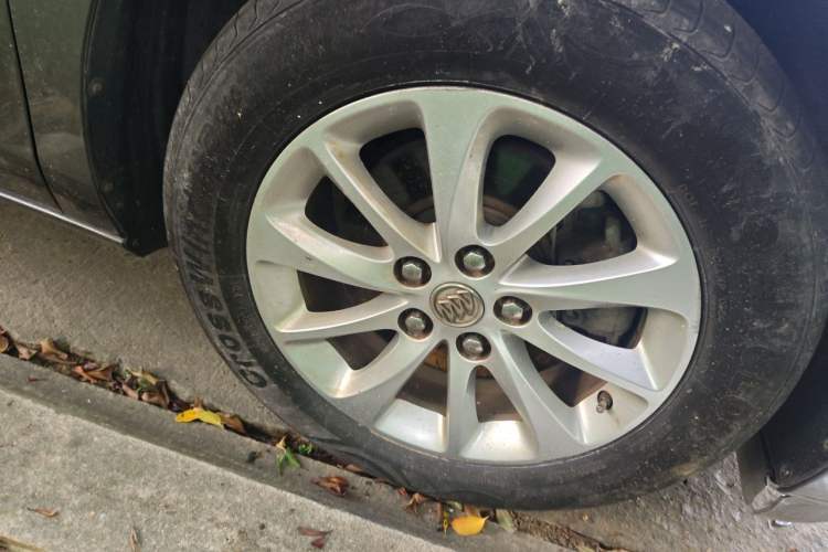 Used Buick GL8 2017 ES 28T Comfort Model China V Standard Right Front Wheel Hub