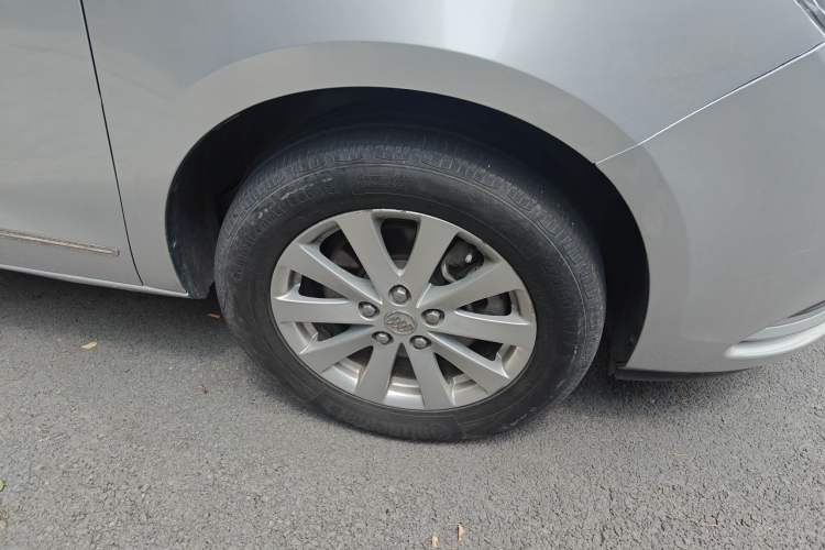 Used Buick GL8 2017 25S Comfort Version China V Standard Right Front Wheel Hub
