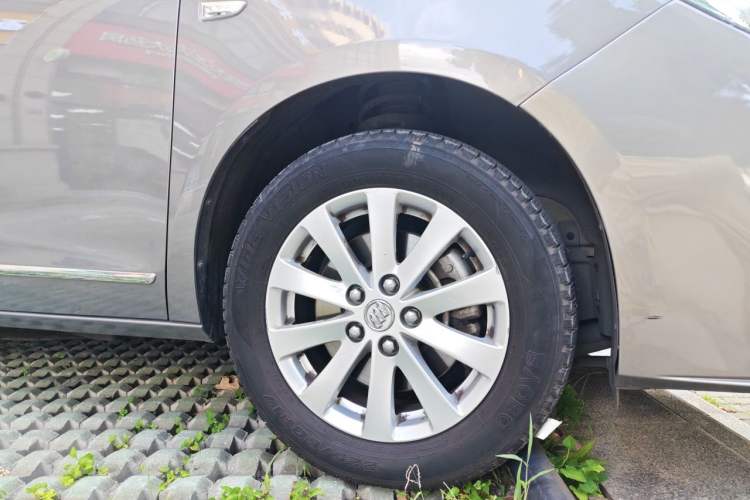Used Buick GL8 2017 25S Luxury Version China V Standard Right Front Wheel Hub