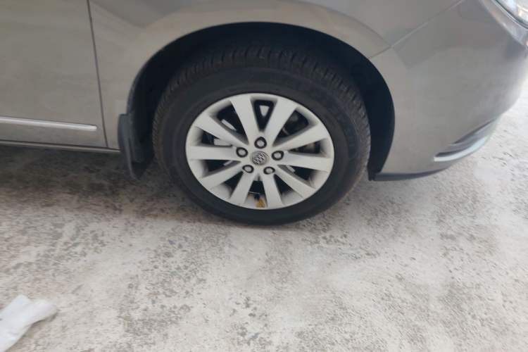 Used Buick GL8 2017 25S Luxury Version China V Standard Right Front Wheel Hub