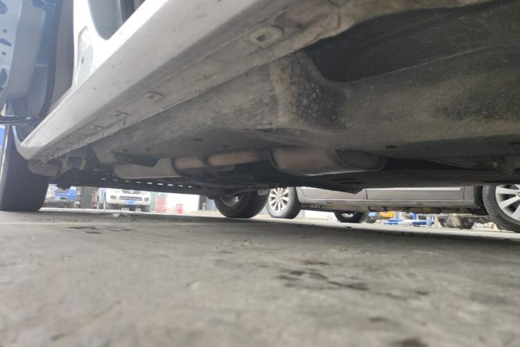 Used Buick GL8 2017 25S Comfort Version China V Standard Right Side Sill