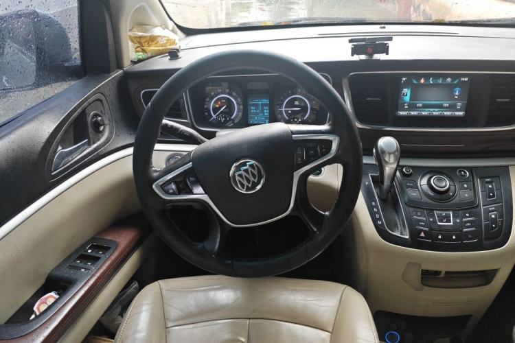 Used Buick GL8 2017 25S Luxury Version China V Standard Steering Wheel