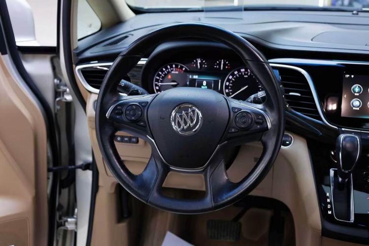 Used Buick GL8 2017 ES 28T Flagship Model China V Standard Steering Wheel