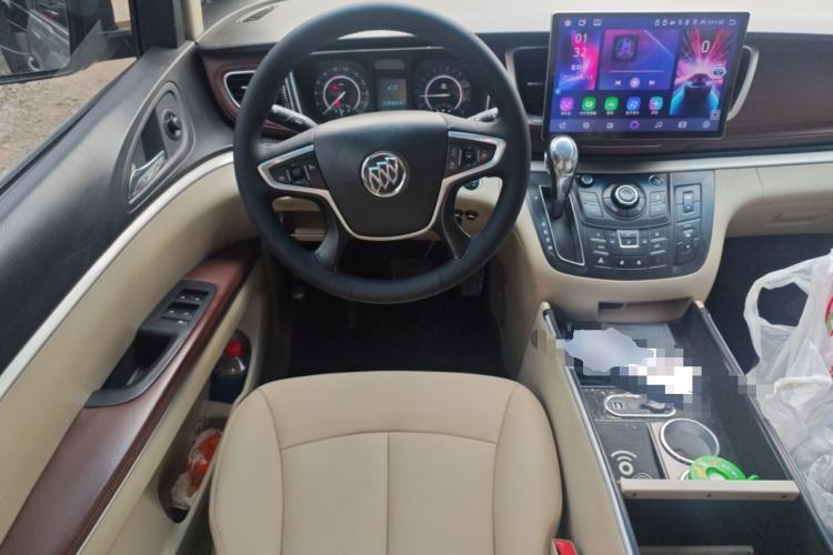 Used Buick GL8 2017 25S Comfort Version China V Standard Steering Wheel
