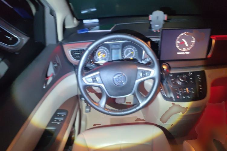 Used Buick GL8 2017 25S Luxury Version China V Standard Steering Wheel