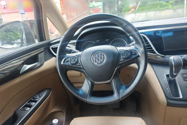 Used Buick GL8 2017 ES 28T Premium Version China V Standard Steering Wheel