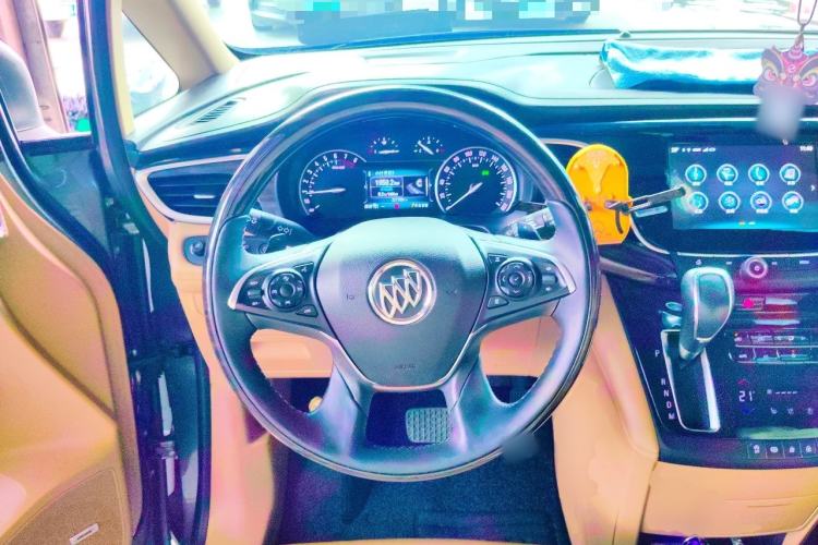 Used Buick GL8 2017 ES 28T Flagship Model China V Standard Steering Wheel