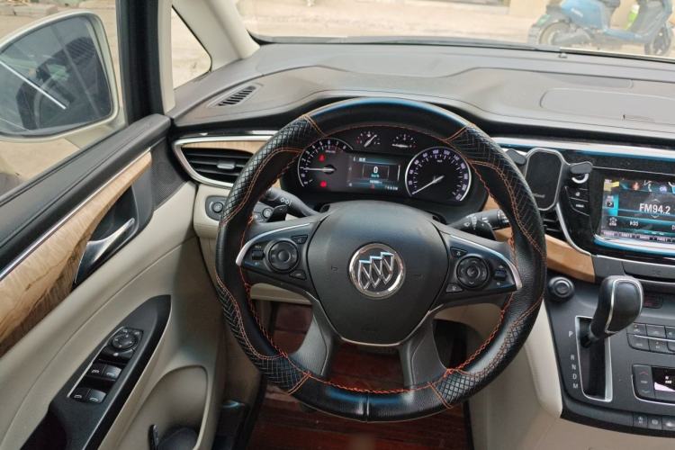 Used Buick GL8 2017 ES 28T Comfort Model China V Standard Steering Wheel