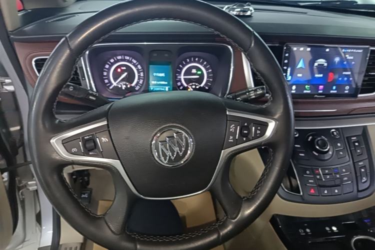 Used Buick GL8 2017 25S Luxury Version China V Standard Steering Wheel