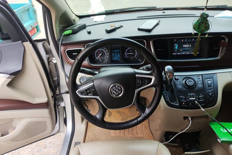 Used Buick GL8 2017 25S Prestige Version China V Standard Steering Wheel
