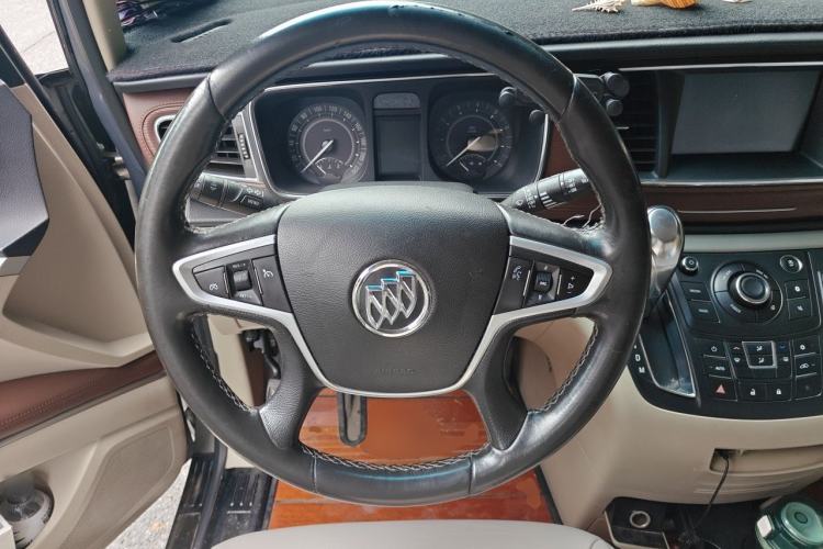 Used Buick GL8 2017 25S Luxury Version China V Standard Steering Wheel