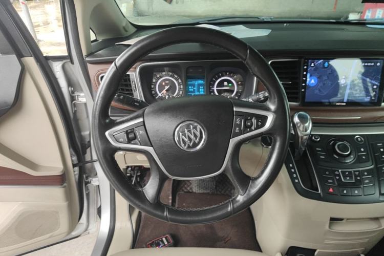 Used Buick GL8 2017 25S Comfort Version China V Standard Steering Wheel