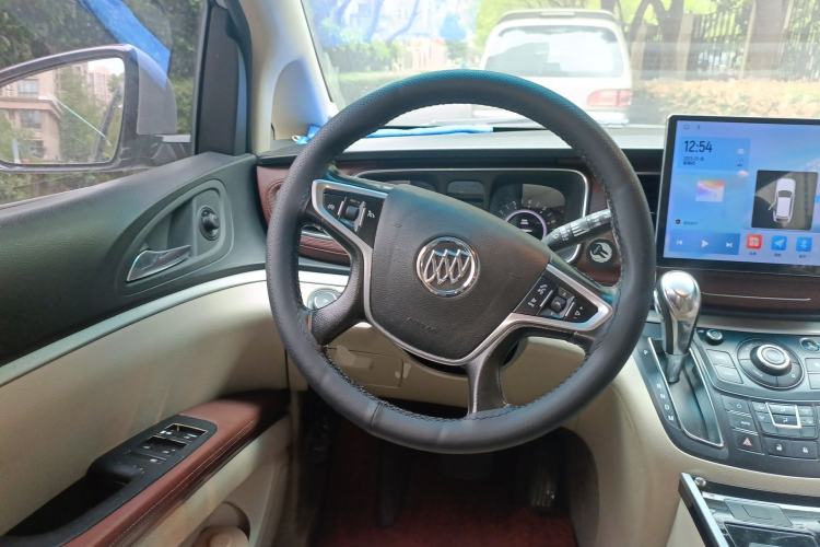 Used Buick GL8 2017 25S Comfort Version China V Standard Steering Wheel