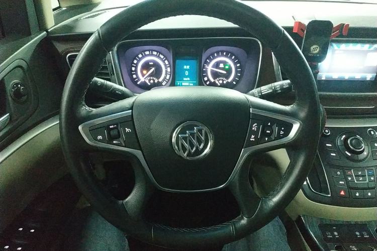 Used Buick GL8 2017 25S Luxury Version China V Standard Steering Wheel