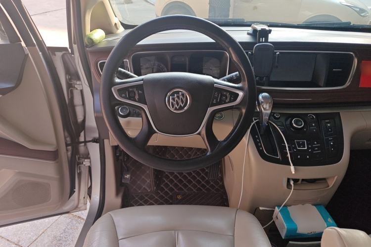Used Buick GL8 2017 25S Prestige Version China V Standard Steering Wheel