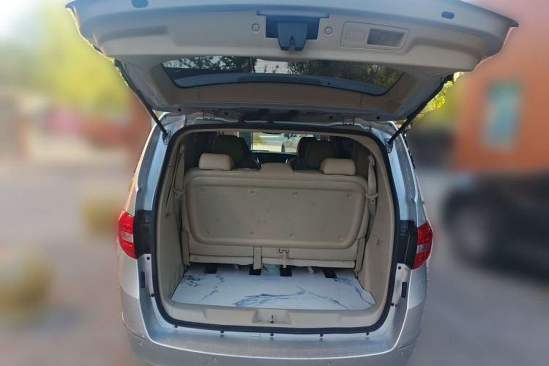Used Buick GL8 2017 25S Luxury Version China V Standard Trunk