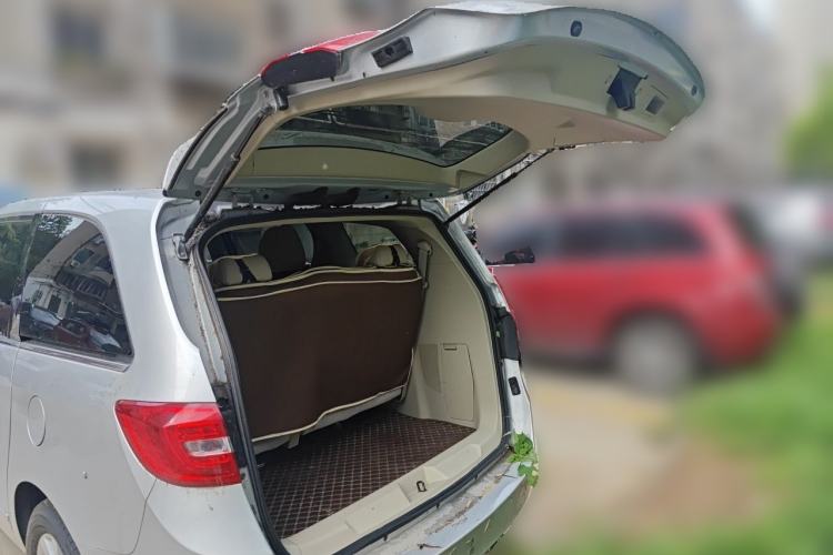 Used Buick GL8 2017 25S Luxury Version China V Standard Trunk