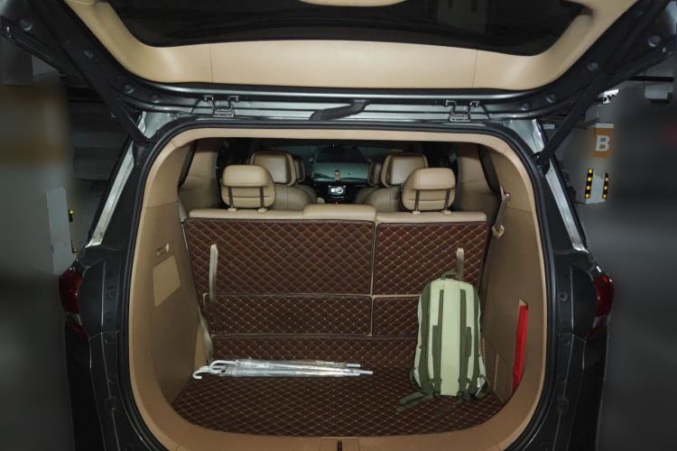 Used Buick GL8 2017 ES 28T Luxury Model China V Standard Trunk